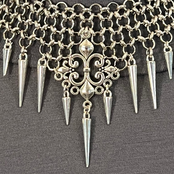 Fleur de Lis Gothic Renaissance Handmade Chainmail Choker Bib Necklace Spikes - Picture 4 of 16